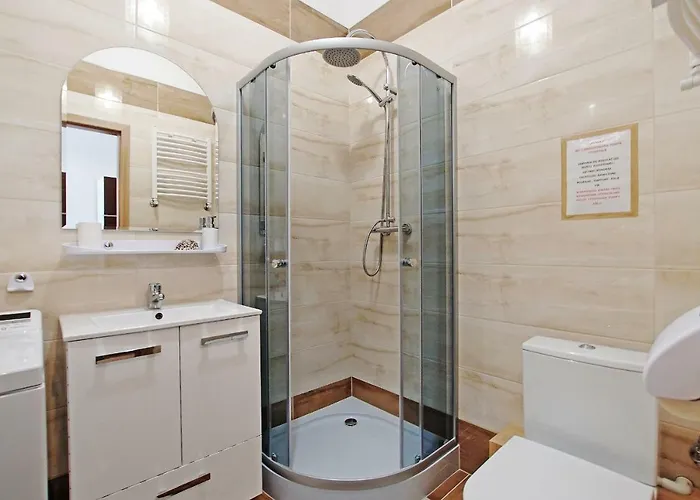 Apartment 3 Osobowy W Centrum 50 M Do Ul Monte Cassino Zoppot