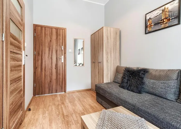 3 Osobowy W Centrum 50 M Do Ul Monte Cassino Apartment